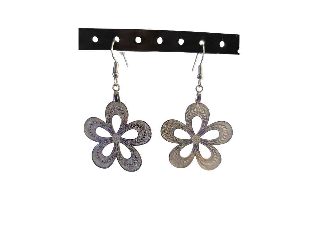 Oorbellen met Bloem hanger zilverkleurig